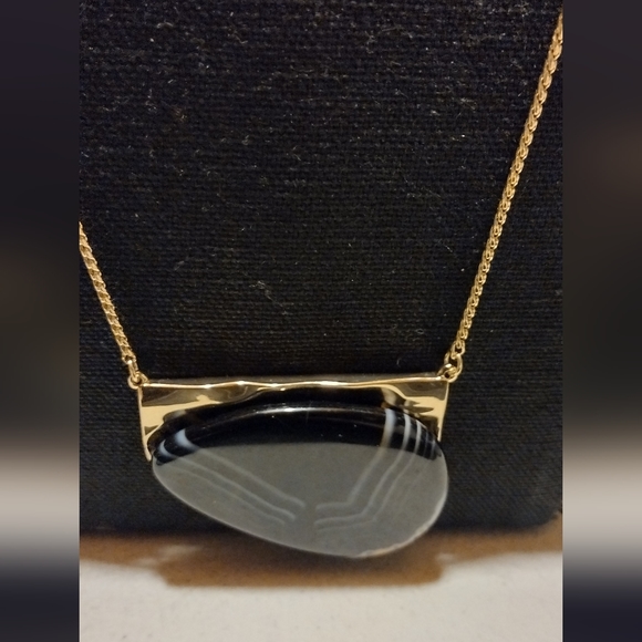 Long large zebra ,and gold ZARA necklace - Picture 16 of 16